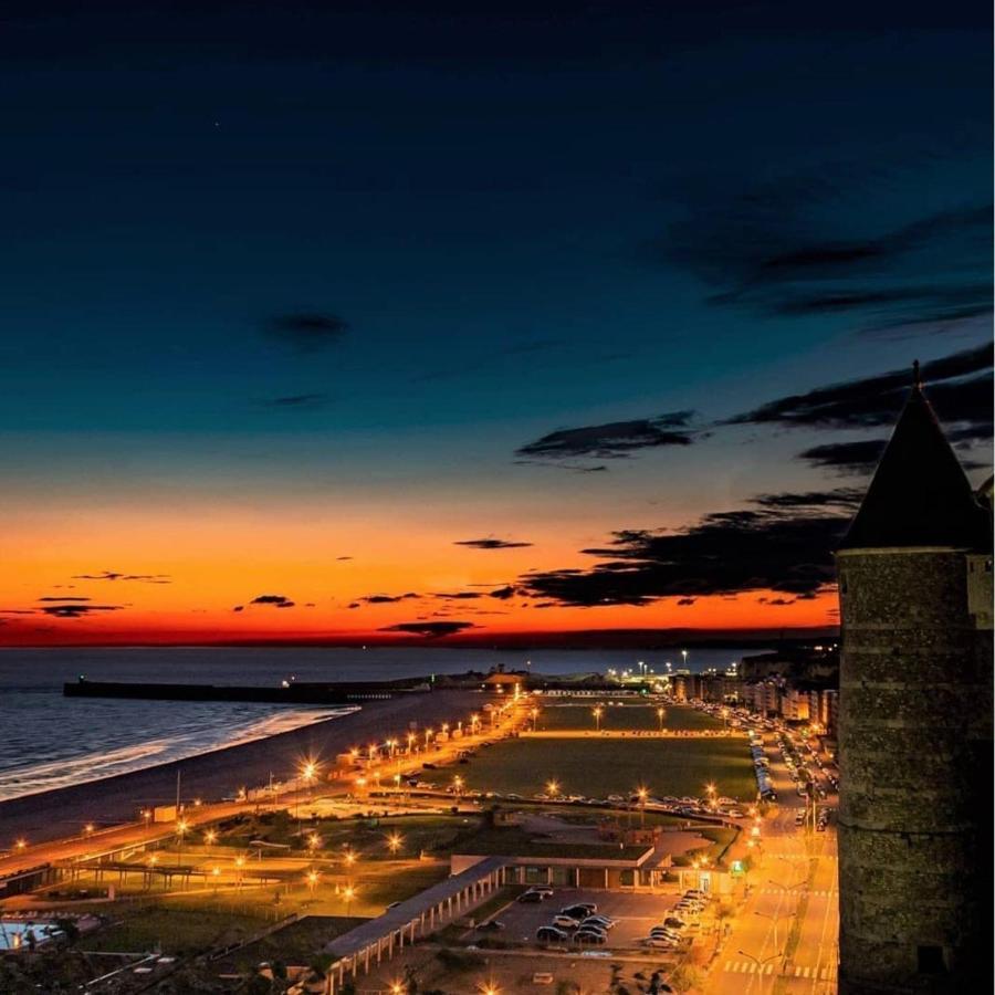 L Effet Mer 70M2 Avec 2 Chambres Doubles Avec Parking 1 Voiture Gratuit, Netflix Disney Plus Disponible Lits Faits A L Arrive Serviettes De Toilettes Fournies Dieppe Bagian luar foto